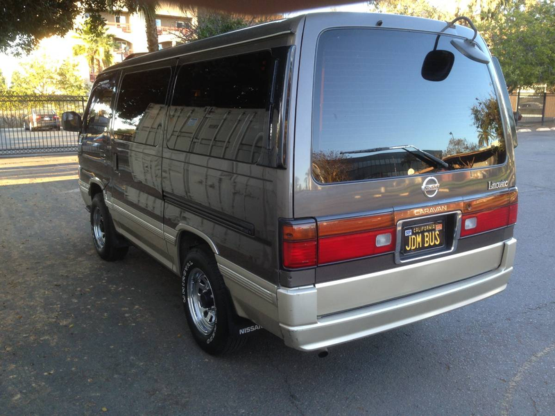 Illustration for article titled For $14,000, Would This 1992 Nissan Caravan Limousine Make Your Grandma Jealous?